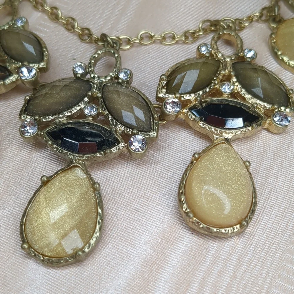 3/$15 Y2K Statement Necklace Gold Faceted W/ Crystals Neutral Beige Grey Taupe